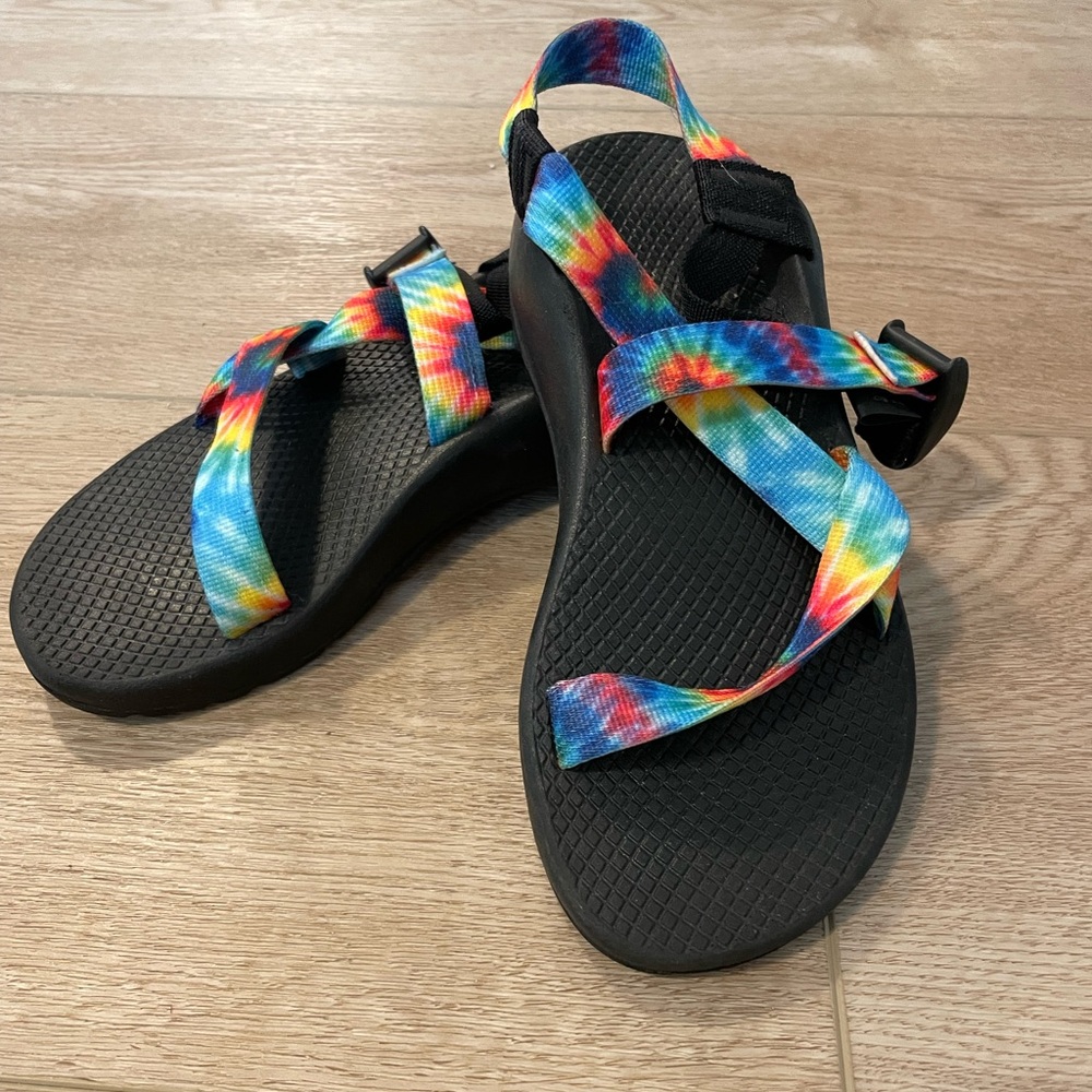 Chaco Sz 1 Z/1 Classic Rainbow Tie Dye Comfort Sandal Womens JCH108946 Strappy